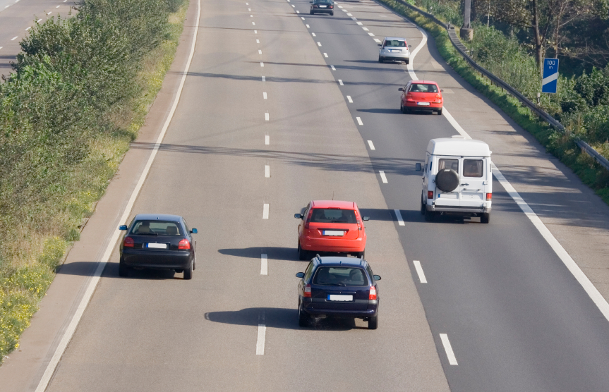 Dangers of Following Too Close - Lanes Insurance Inc.