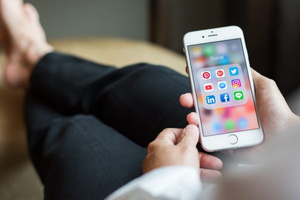 Social Media Can Help You Stop Crime in Your Neighbourhood Social Media Can Help You Stop Crime in Your Neighbourhood