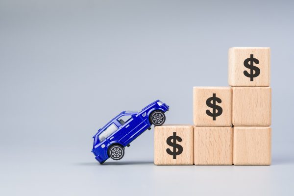 Auto insurance woes continue for Albertans